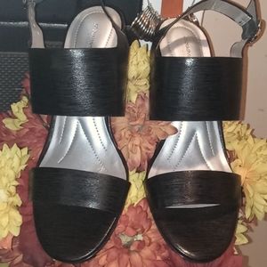 WIDE WIDTH CHUNKY HEEL SANDALS